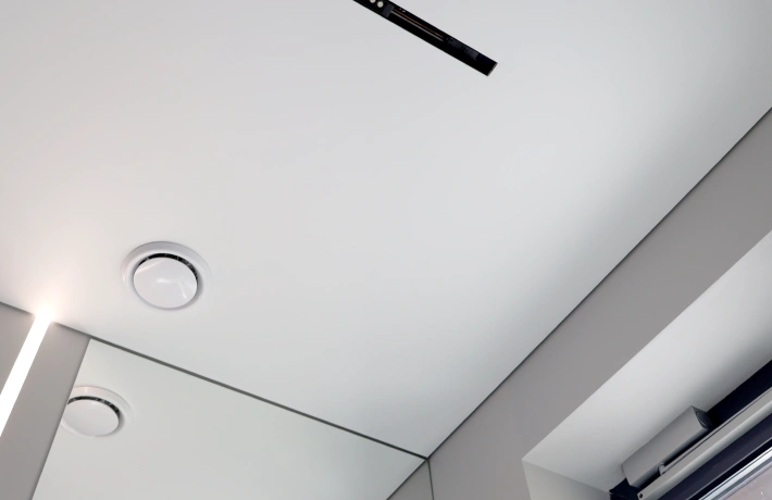 Натяжной потолок с подсветкой 1